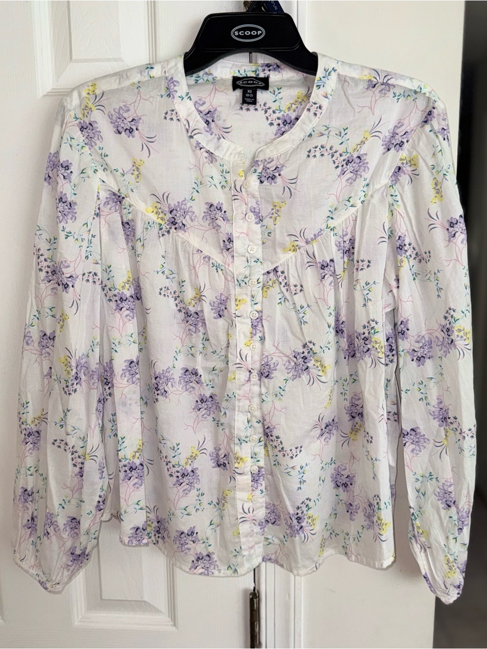 Scoop Womens XS Flowy Blouson Cotton Blouse White Purple Floral Long Sleeve Top - Picture 3 of 13